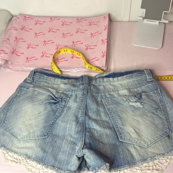 Hudson Jeans Women's Blue Denim Shorts - Picture 5 of 6